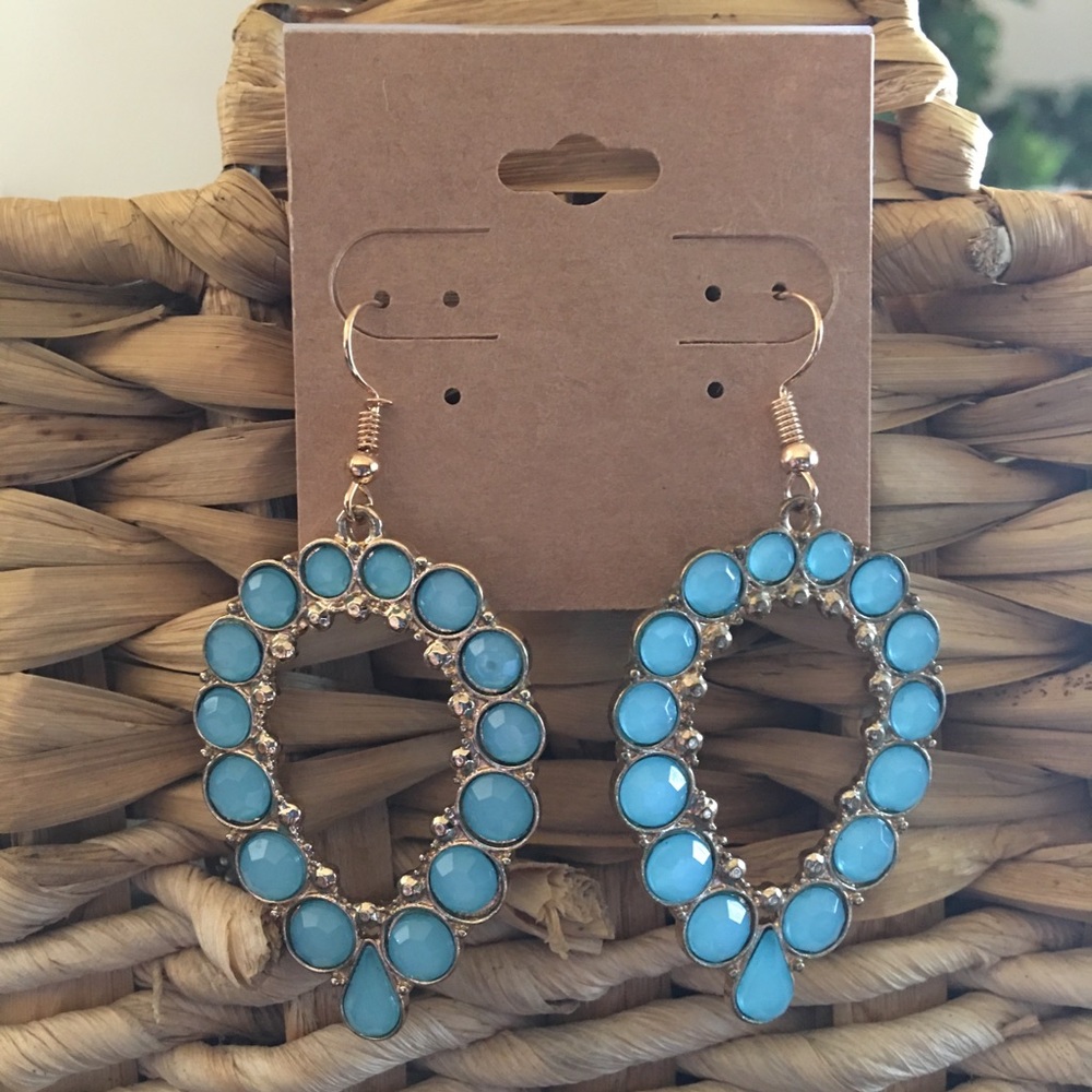 Aqua faceted glass stone dangle earrings